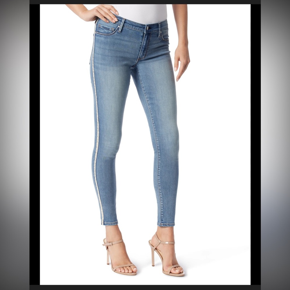 Jessica Simpson Women's poppy mid rise skinny jeans NWT size 2